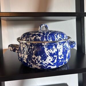 Golden Rabbit Cobalt Swirl Dutch Oven